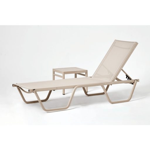 Asos alumínium napozóágy asztal